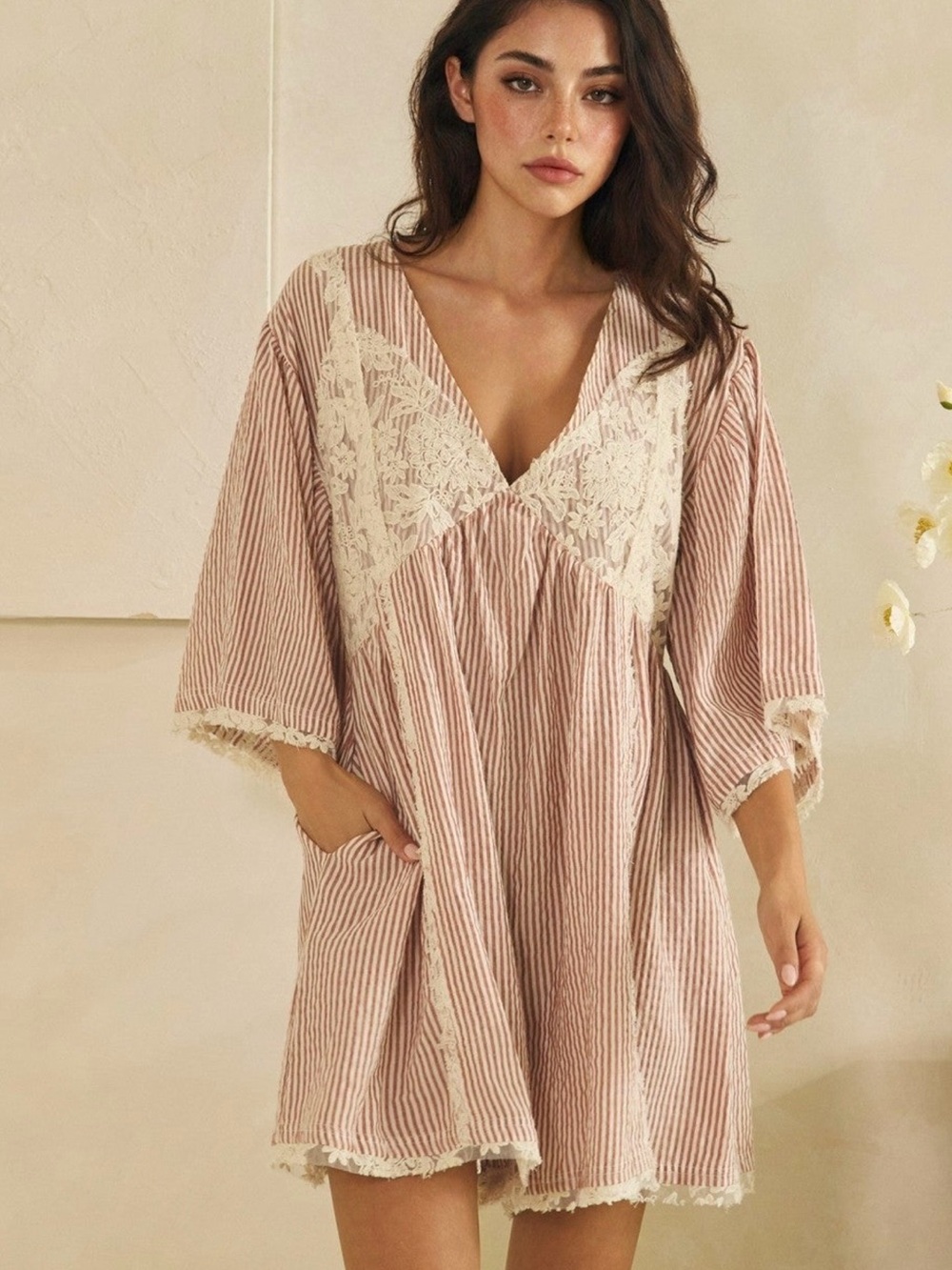 Cute oli and Hali lace trimmed romper